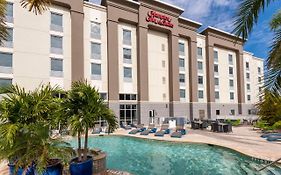 Hampton Inn & Suites Fort Myers-Colonial Boulevard